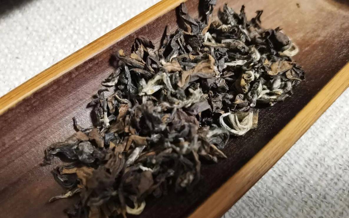 干吃茶叶致癌吗能活多久,干吃茶叶对身体好不好